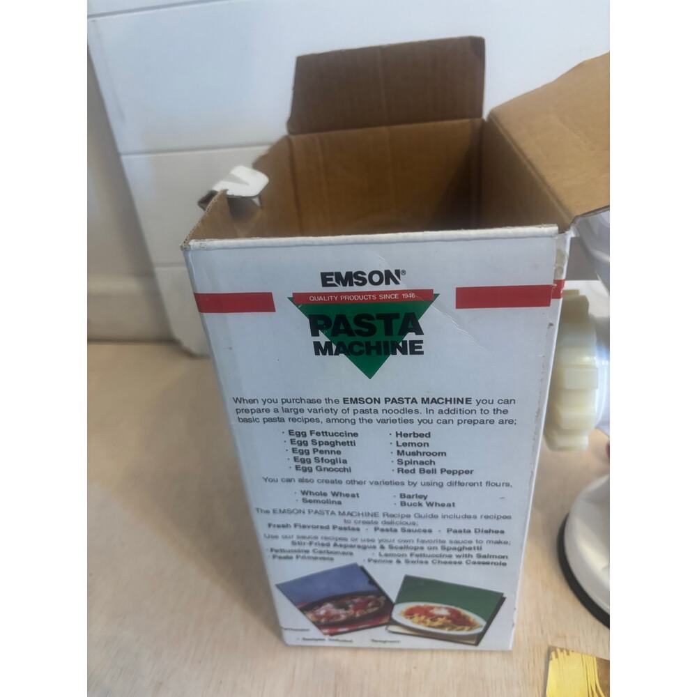 Vintage Emson Pasta Machine 5 Shapes With All Parts And Manual Made In Italy - Picture 8 of 10